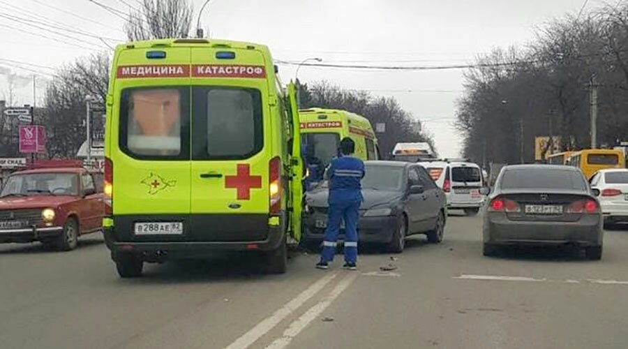 «Скорая» с пациентом попала в аварию в центре Симферополя