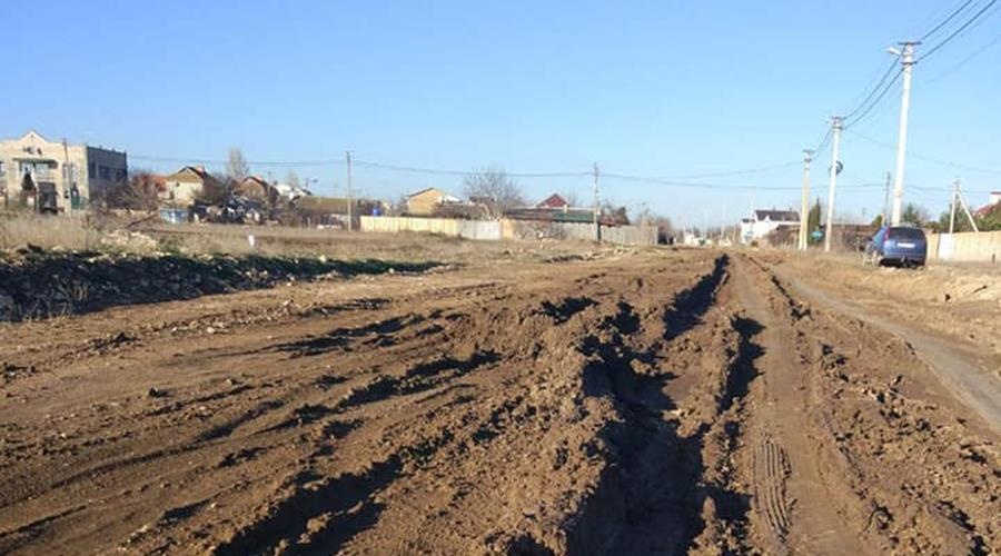Строительство основной дороги в Заозёрное застопорилось из-за смены подрядчика