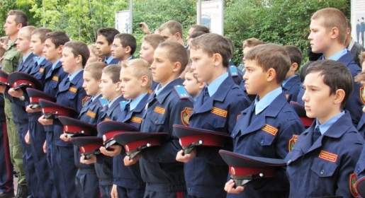 Воспитанники Крымского казачьего кадетского корпуса приняли присягу (ФОТО)