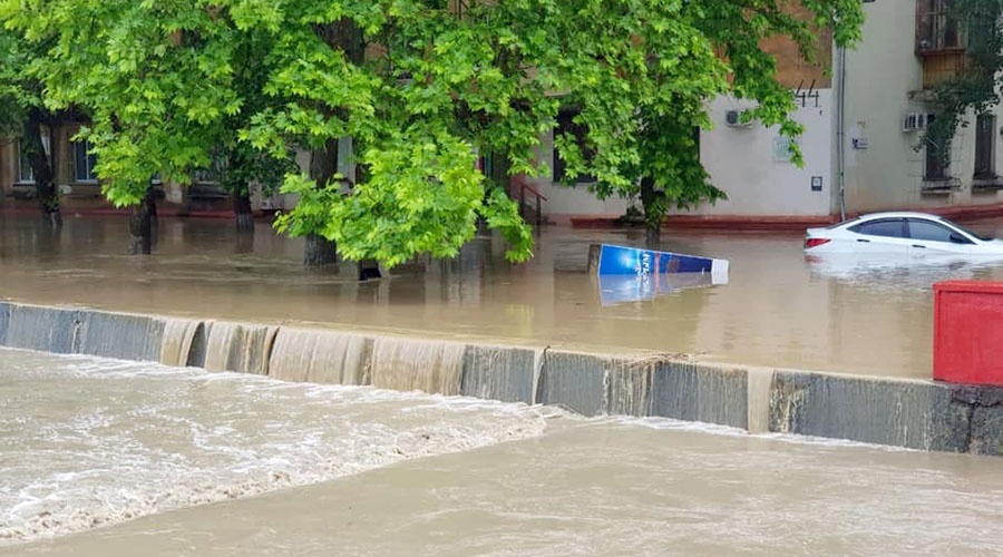 Наводнение повредило в городах Крыма 42 двора, на восстановление нужно 156 млн руб