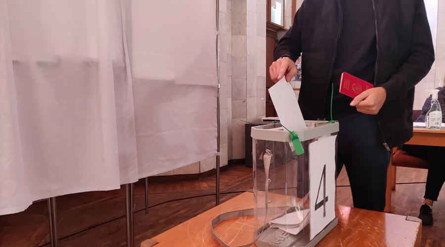 Свыше 98% жителей ЛНР проголосовали за возвращение в Россию