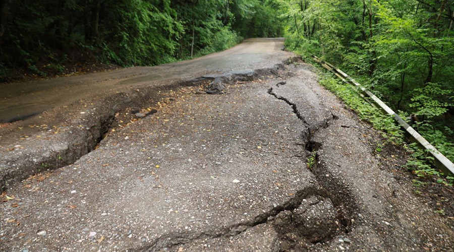 Дорогу на Ялту через гору Ай-Петри отремонтируют за 3 млрд руб за два года