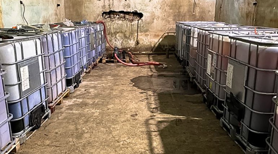 Подпольный цех с 16 тоннами контрафактного алкоголя обнаружен в Симферопольском районе