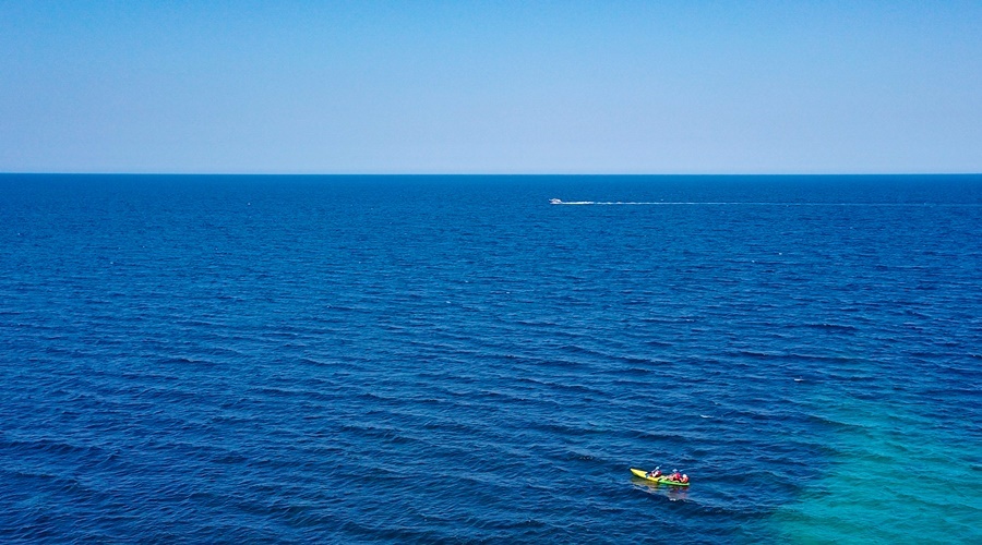 Медики хотят отправить в обсерватор экипаж яхты, прибывшей из Греции в Крым