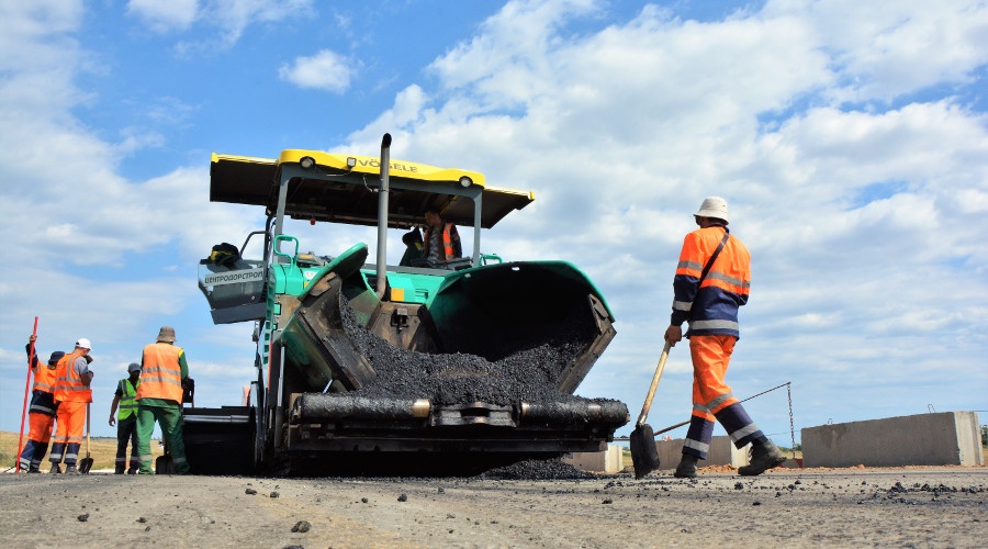 Три уровня летнего ремонта дорог установят в России