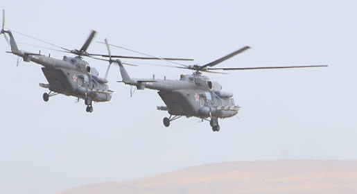 Более 50 самолетов и вертолетов отработали на крымском полигоне отражение высадки морского десанта