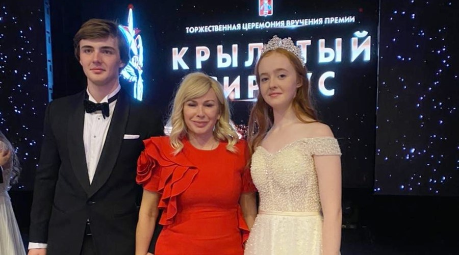 Четверо крымчан-победителей «Сенаторской елки» с отличием окончили школу при МГУ
