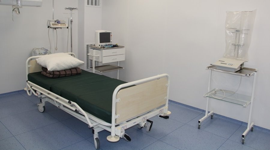 Более 70 человек находятся на обсервации по COVID-19 в очаге в евпаторийской больнице