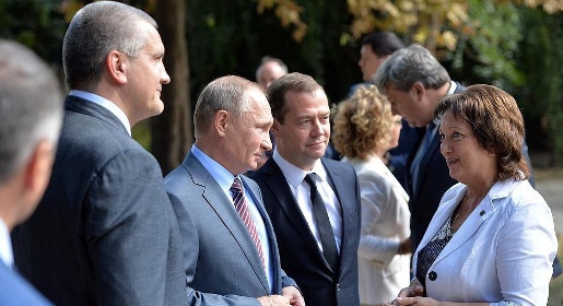 Путин и Медведев озаботились ремонтом Митридатской лестницы в Керчи