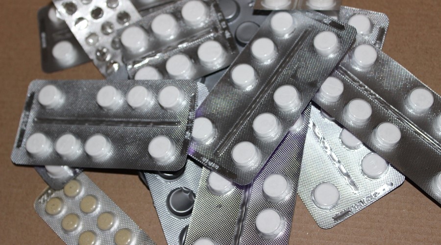 Госдума приняла закон о регулировании предельных цен на лекарства во время эпидемий