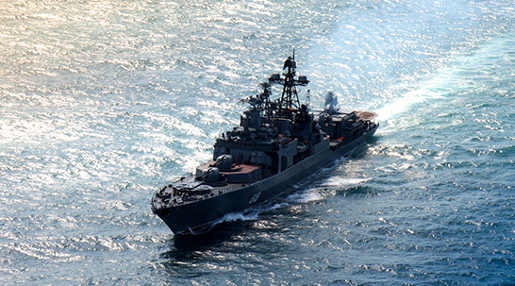 Большой противолодочный корабль Северного флота вышел из Севастополя в дальний поход после двухмесячной стоянки