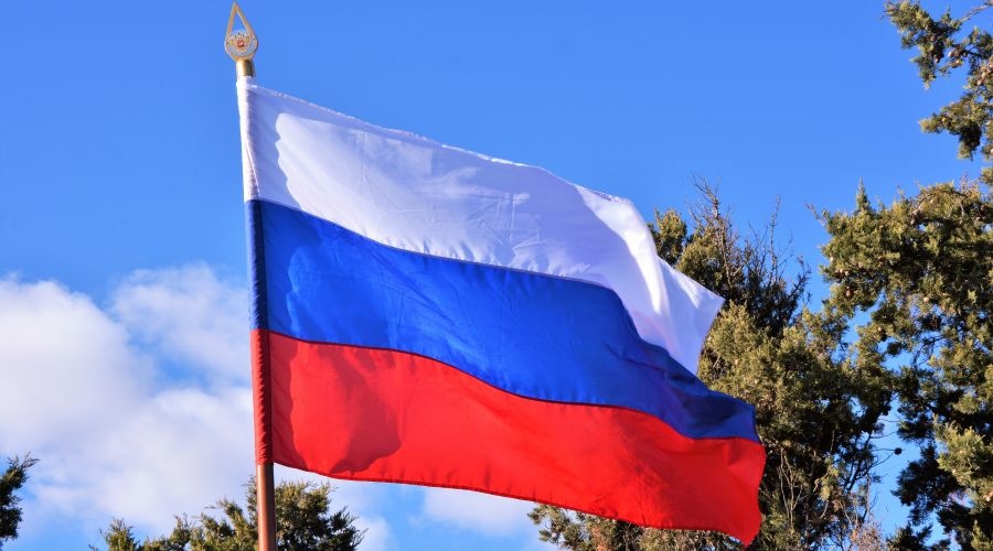 Общественники предложили закрепить девиз государства в Конституции РФ