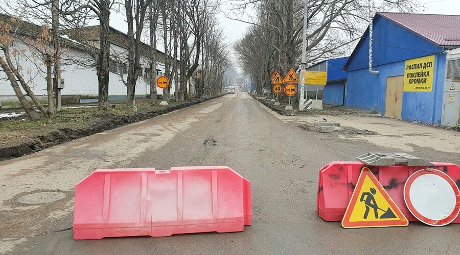Перекрытие улицы Широкой в Симферополе продлили на две недели из-за ремонта