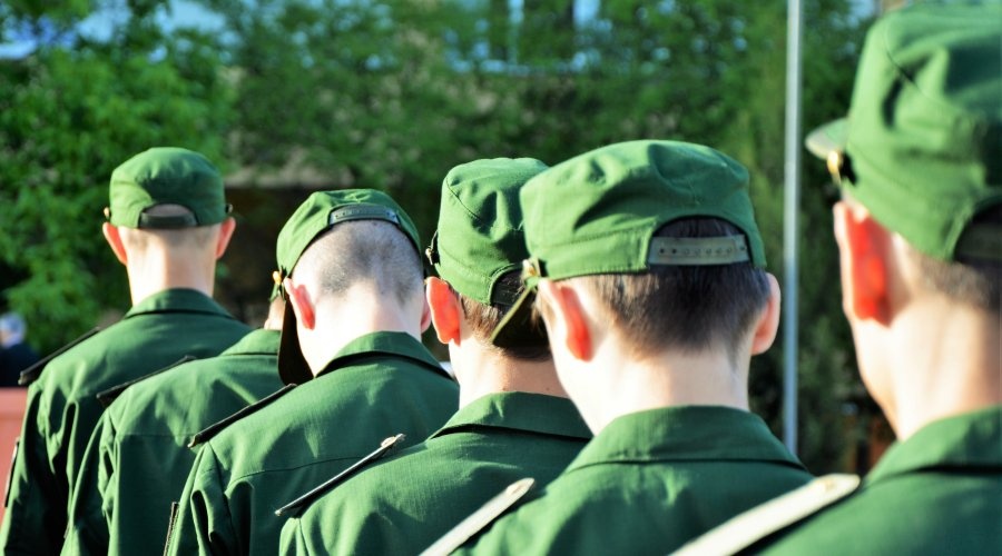 Севастопольские военкоматы осенью призовут на службу более 500 человек