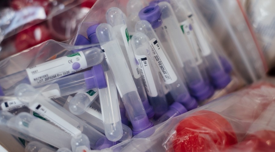 Количество проведенных в России тестов на коронавирус почти достигло 40 млн