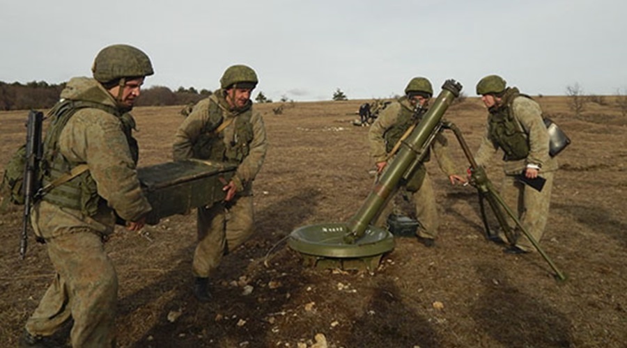 Артиллеристы ЧФ проводят батарейные дуэли на полигонах в Крыму
