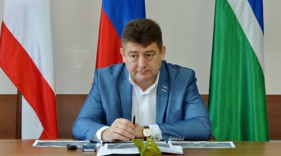 Аксёнов утвердил в должности нового главу Госкомнаца Крыма