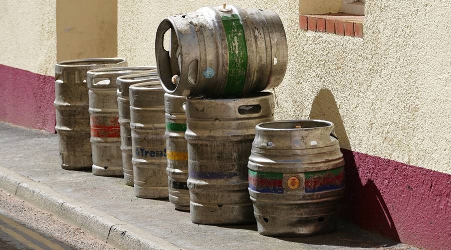 Два крымчанина могут лишиться свободы на пять лет за кражу кег для пива
