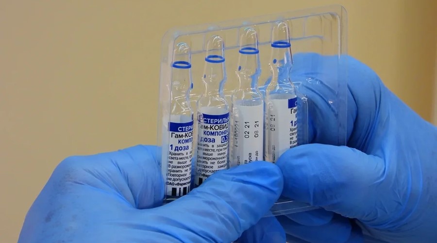 Вопрос поставок иностранных вакцин от коронавируса в Россию не обсуждается – Песков