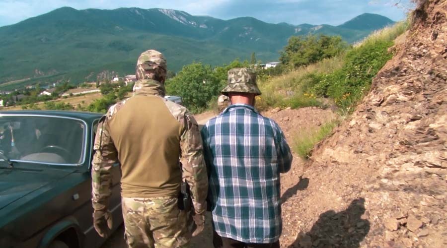 ФСБ задержала в Крыму сторонников террористической организации