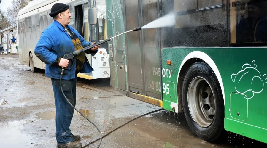 Общественный транспорт Симферополя будут мыть и дезинфицировать в обычном режиме