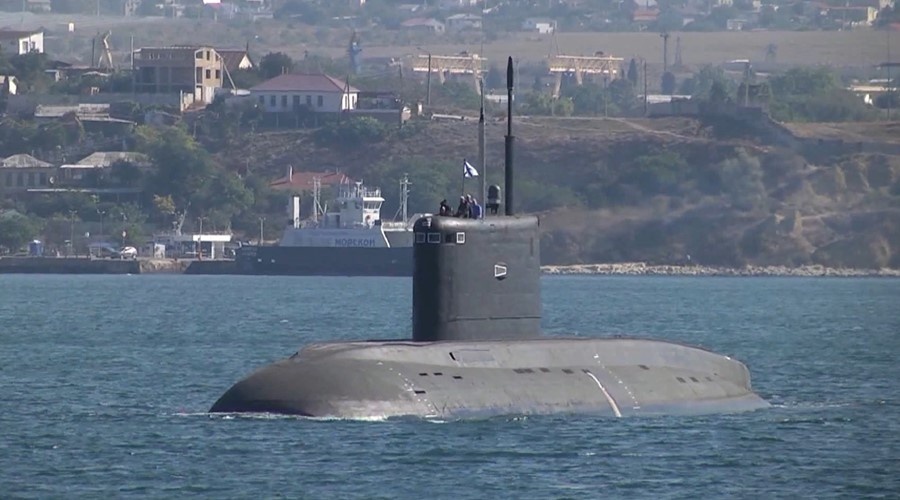 Подлодка «Колпино» завершила боевую подготовку в море и вернулась в Севастополь