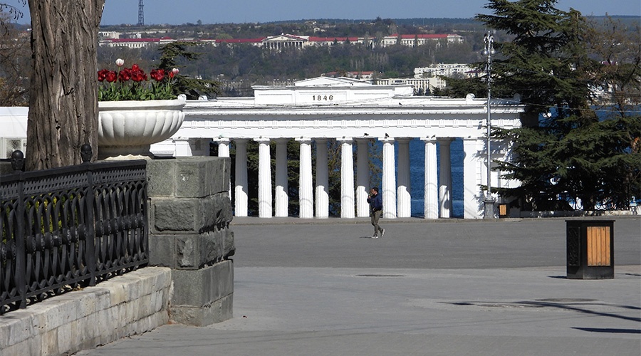 Пять воинских захоронений отреставрируют в Севастополе до конца года