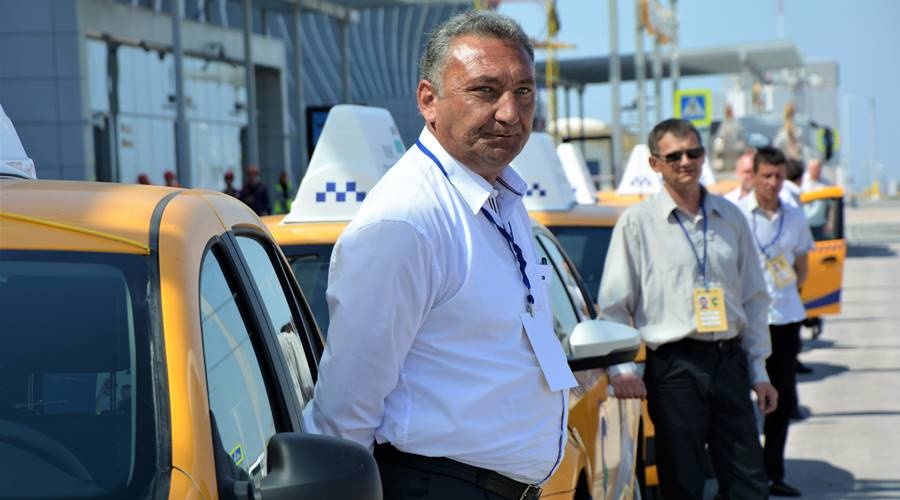 Агрегаторы такси предложили ужесточить условия приема на работу водителей в России