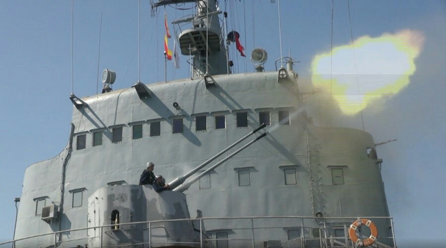 Десантные корабли ЧФ провели стрельбы в Чёрном море на фоне учений Sea Breeze