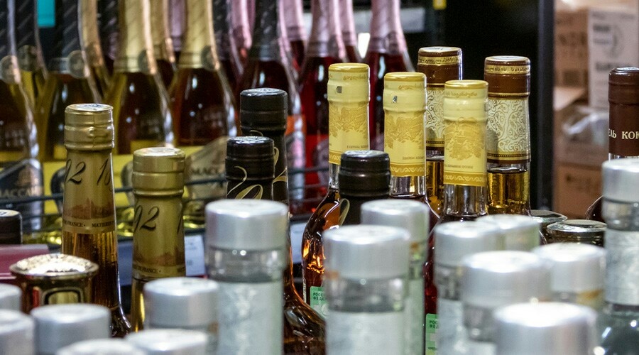 Алкоголь начнут продавать онлайн в России с ноября 2023 года