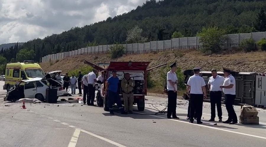 Пять девушек погибли в ДТП под Севастополем