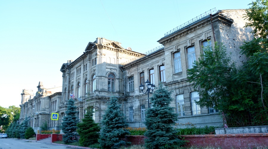 Реконструкция исторического здания гимназии в Керчи начнется в декабре