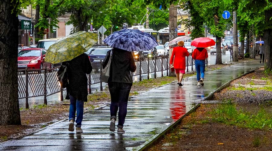 Снижение температуры воздуха и сильные дожди ожидаются в Крыму к концу недели