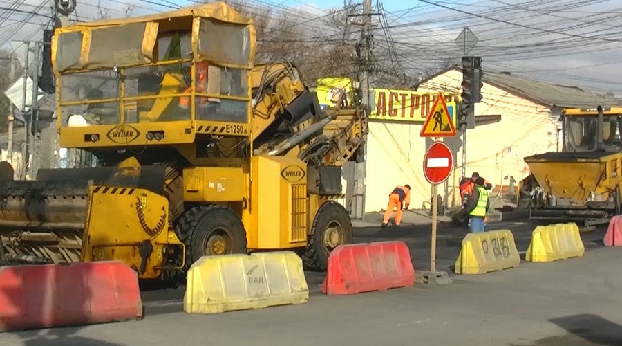 Ремонт улиц Симферополя компания «ВАД» планирует полностью завершить до конца текущего года