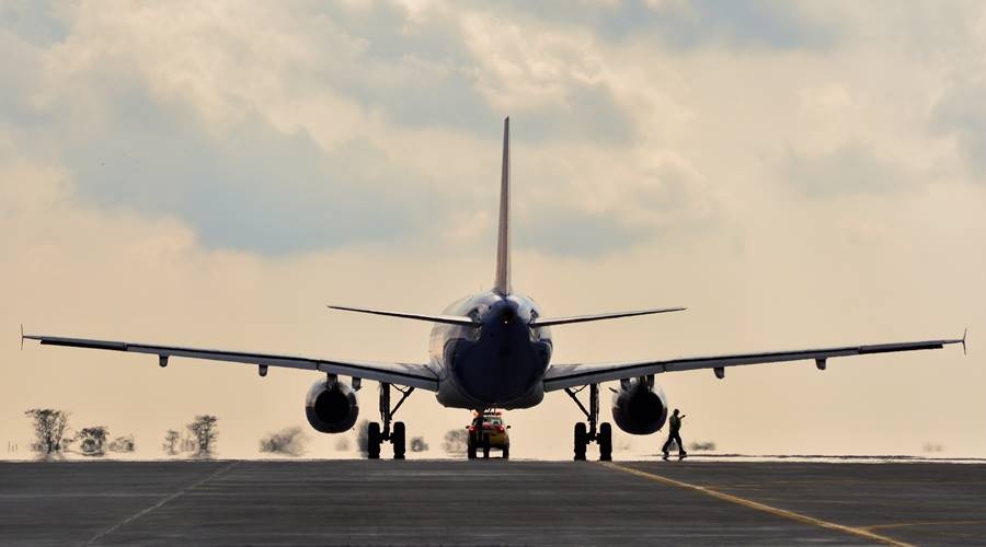 Депутаты Госдумы предложили разработать программу развития пассажирской авиации