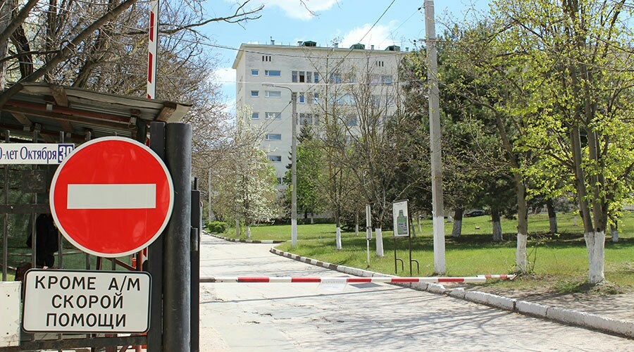 Территорию вокруг главного ковидного госпиталя Крыма благоустроят за 43 млн рублей