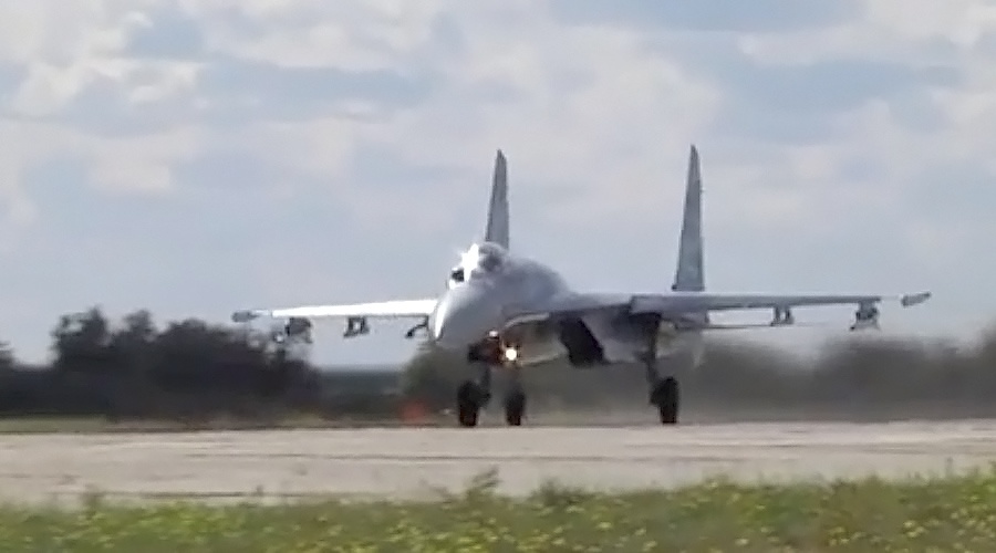Экипажи самолетов ЧФ провели в Крыму бомбометание по горным целям