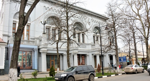 Правительство Крыма передало Центробанку России бывшее здание Нацбанка Украины в центре Симферополя