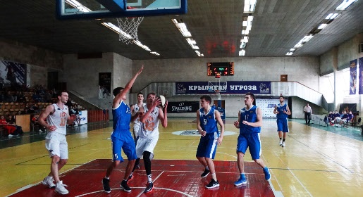 Команда КФУ по баскетболу дома дважды победила соперников из Орла в Студенческой лиге ВТБ