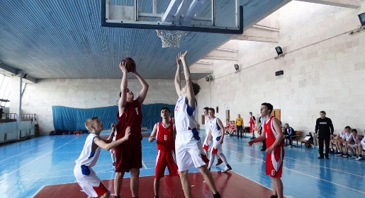 Симферопольцы выиграли у керчан матч лидеров юношеского баскетбольного первенства Крыма