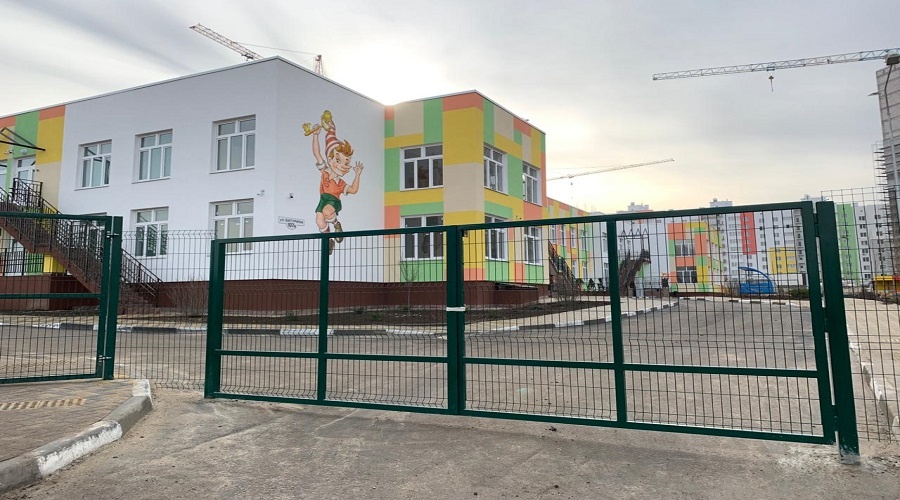 Семь новых домов и детский сад построены в Симферополе