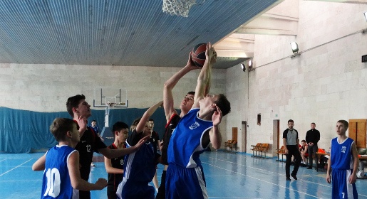 Симферопольцы после четвёртого тура сохранили лидерство в юношеском первенстве Крыма по баскетболу