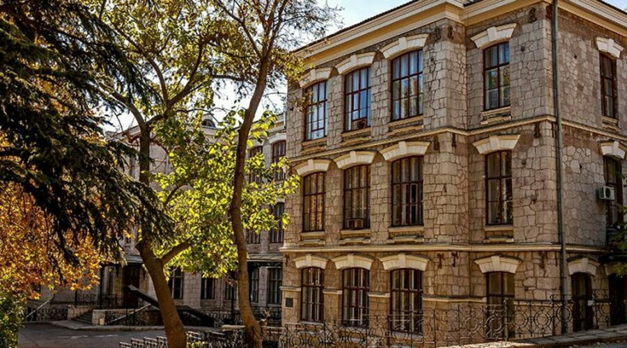Комплекс исторических зданий НИИ виноградарства «Магарач» отреставрируют в Крыму