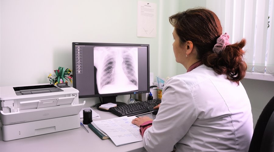 Заболеваемость гриппом и ОРВИ в Крыму не превышает эпидпорог, число пневмоний растет