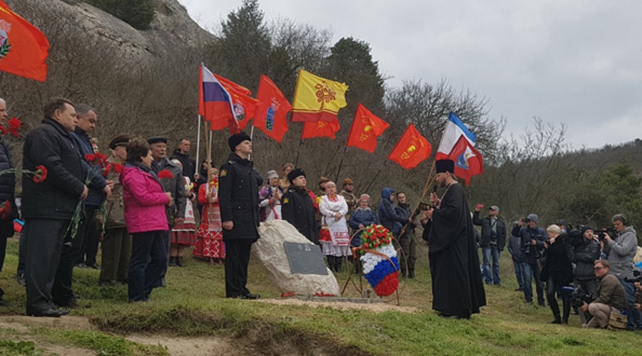 Освящение памятного знака в честь 25-й Чапаевской дивизии прошло в Севастополе