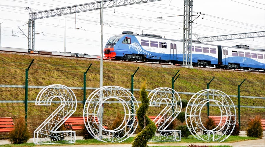 Три четверти россиян предпочли поезд самолету для путешествий в Крым