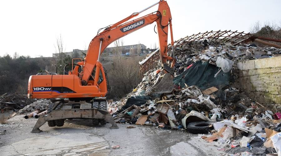Рост числа свалок строительного мусора в Ялте прекратился – заместитель главы администрации