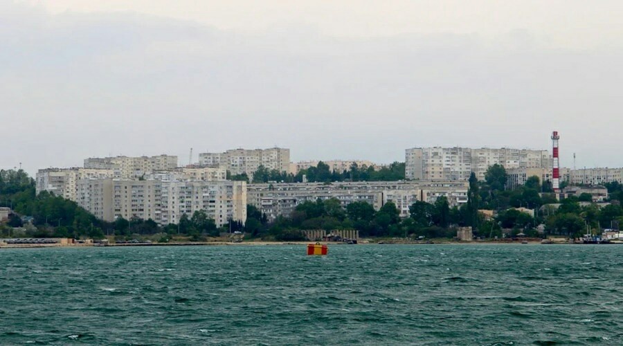 Севастопольские власти планируют использовать миллион тонн воды из Инкерманского карьера