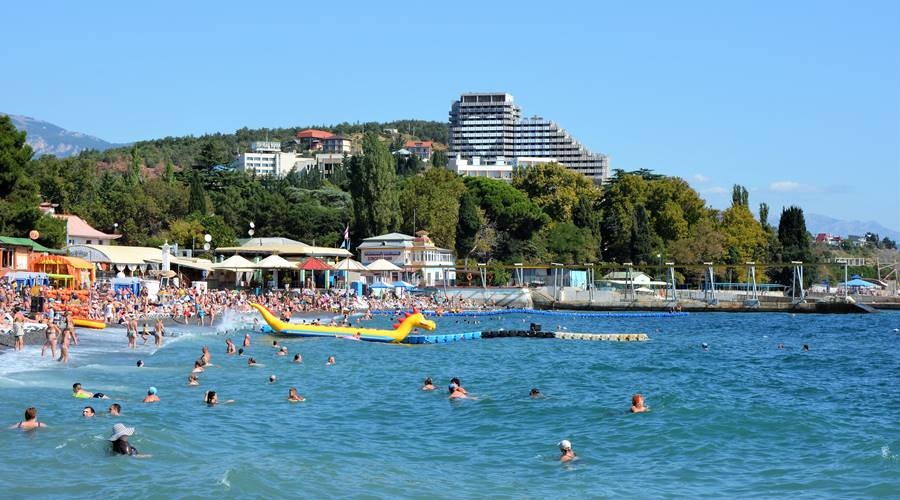 Крым с начала года посетили 6,6 млн туристов