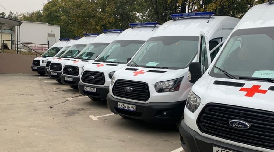 Станции «скорой помощи» в Крыму получили 10 новых спецавтомобилей